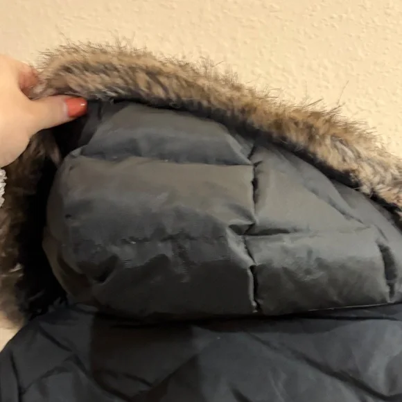 Eddie Bauer Black Quilted Coat with Faux Fur Hood - Picture 15 of 16